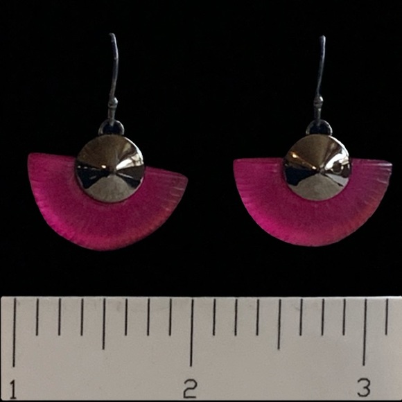 ALEXIS BITTAR • Vintage Neon Pink Lucite Hand Carved Fan Earrings - Picture 10 of 12